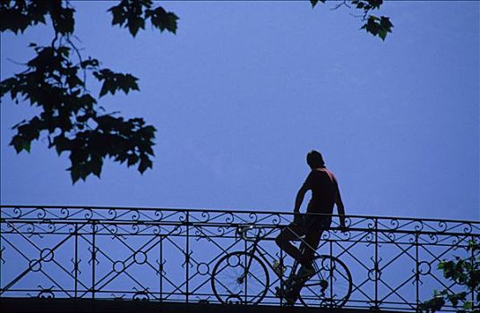 法国,上萨瓦省,男人,自行车,护栏