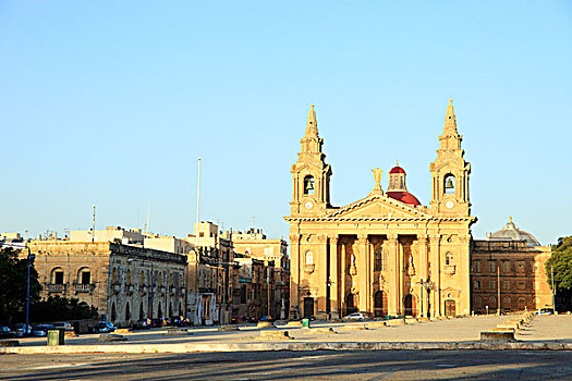 瓦莱塔广场上的教堂