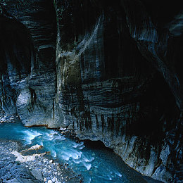太鲁阁峡谷图片