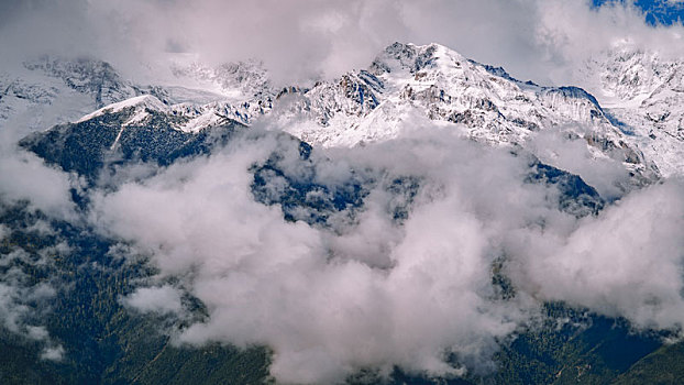 梅里雪山