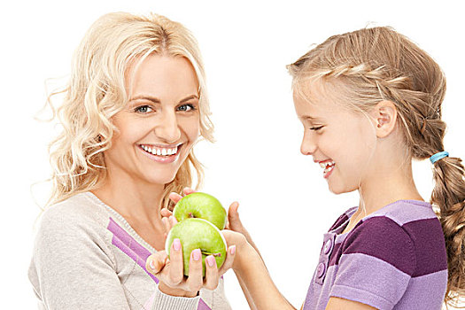 母亲,小女孩,青苹果