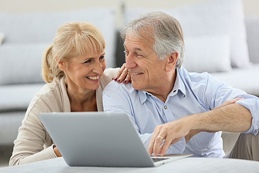 老年,夫妻,互联网,笔记本电脑
