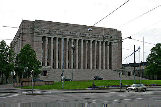 芬兰议会大厦,建造人民大会堂时,曾作借鉴