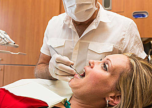 女病人,牙齿,预约,埃德蒙顿,艾伯塔省,加拿大