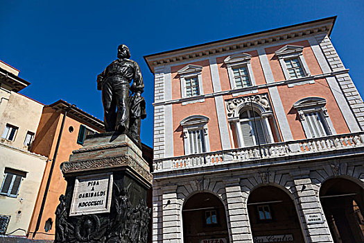 雕塑,广场,比萨,托斯卡纳,意大利