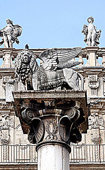 维罗纳是意大利最的城市维罗纳市中心的布拉广场