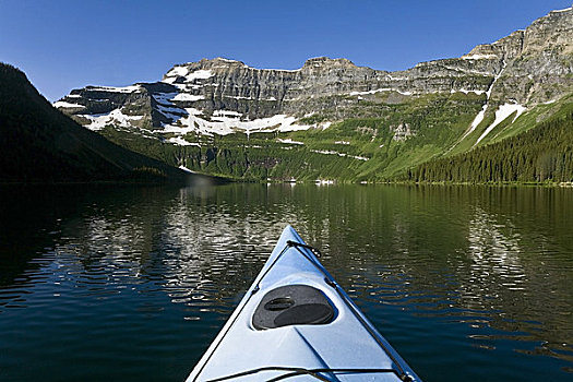 皮筏艇,湖,瓦特顿湖国家公园,艾伯塔省,加拿大