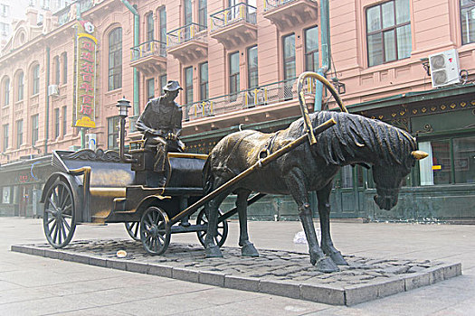 哈尔滨中央大街雕塑