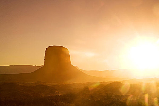 日落,上方,山岗,纪念碑谷纳瓦霍部落公园,亚利桑那,美国