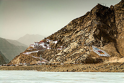 西藏乃朗寺