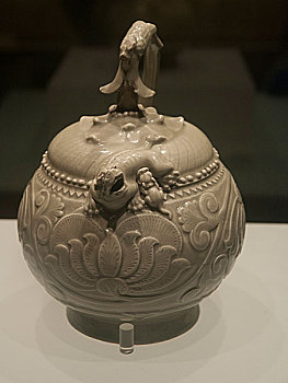 西安博物馆文物藏品耀州窑青釉提梁倒注壶