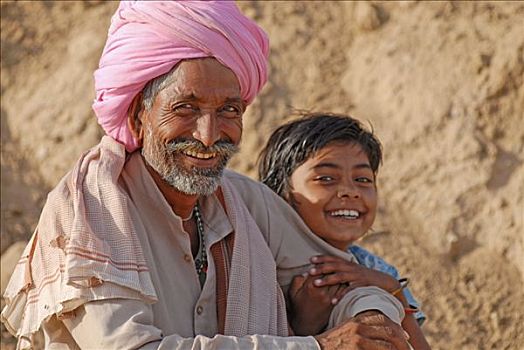 男人,穿,粉色,缠头巾,孩子,朝圣,节日,拉贾斯坦邦,北印度,亚洲