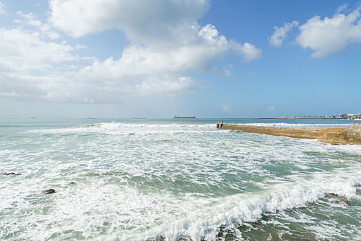 葡萄牙海滨小镇卡斯凯什海滩风景