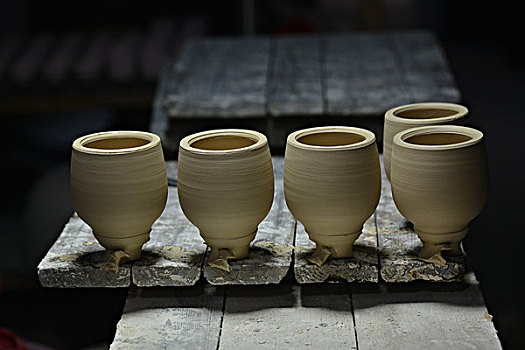 制瓷流程陶瓷工艺晾坯拉坯