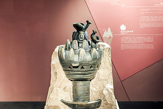 南京六朝博物馆内香炉雕塑