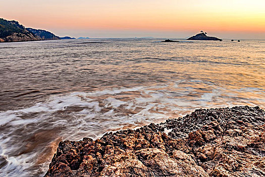 临海桃渚龙湾海滨景区早晨