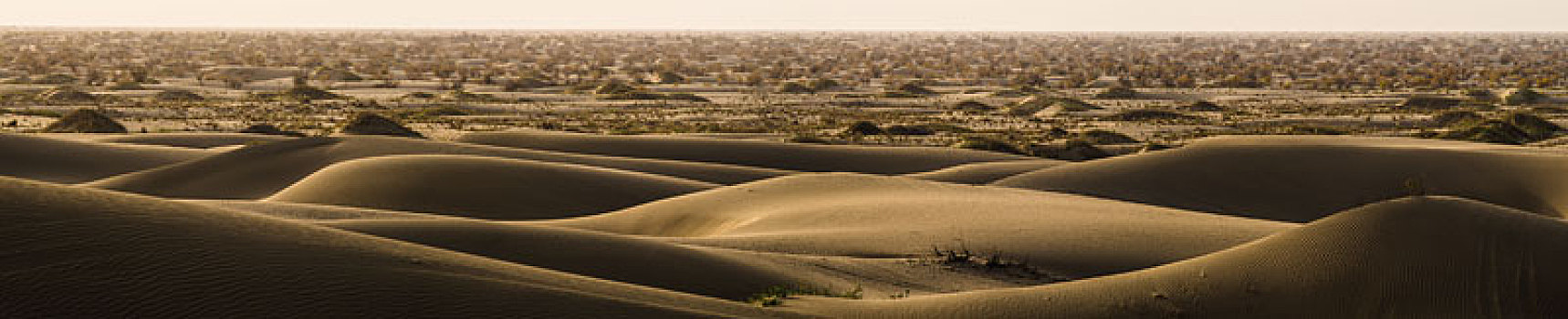 塔克拉玛干沙漠的边缘地带