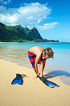 男孩,海滩,呼吸管,考艾岛,夏威夷,美国