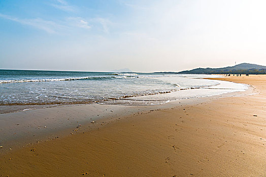 海浪沙滩