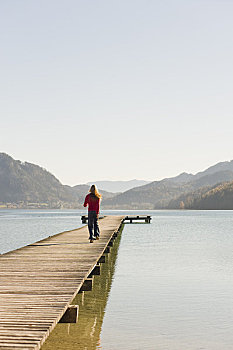 女人,跑,码头,萨尔茨卡莫古特,萨尔茨堡,奥地利