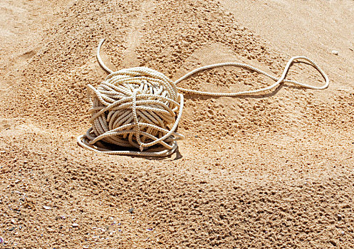缠结,绳索,躺着,沙子