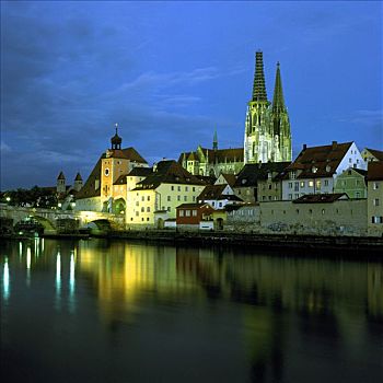 石桥,桥,大门,大教堂,上方,多瑙河,雷根斯堡,巴伐利亚,德国,欧洲