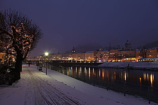 萨尔察赫河雪景