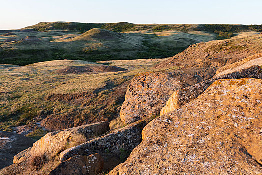 岩石构造,群山,黄昏,草原国家公园,萨斯喀彻温,加拿大