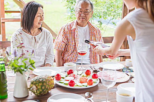 女人,葡萄酒,父母,餐桌