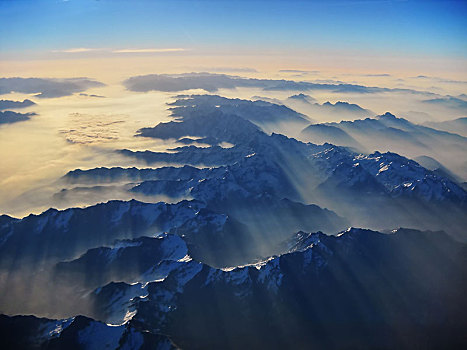 法国阿尔卑斯山,飞机