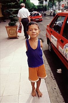 越南,胡志明市,男孩,手臂,站立,人行道