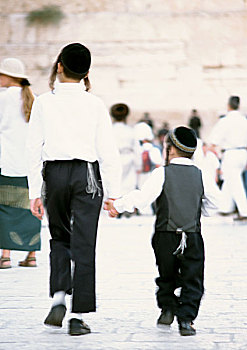 以色列,耶路撒冷,两个,东正教,犹太,男孩,穿,握手,后视图