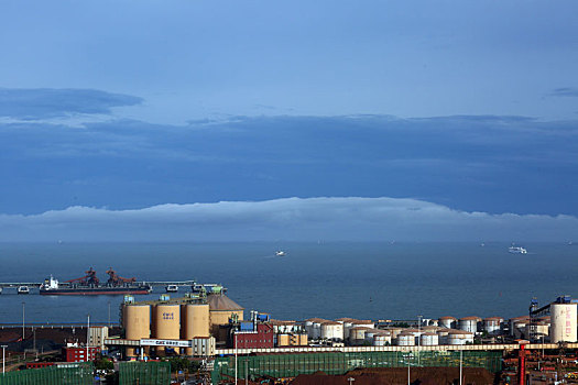 夏日里的海龙湾气象万千风景如画