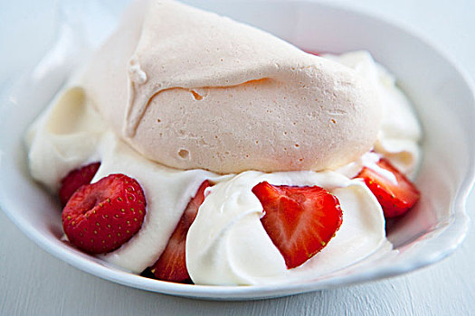 酸奶,甜点,新鲜,草莓,蛋白甜饼