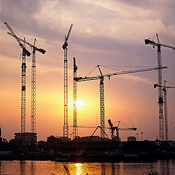 http://www.qunran.cn/html/64a4299893.html