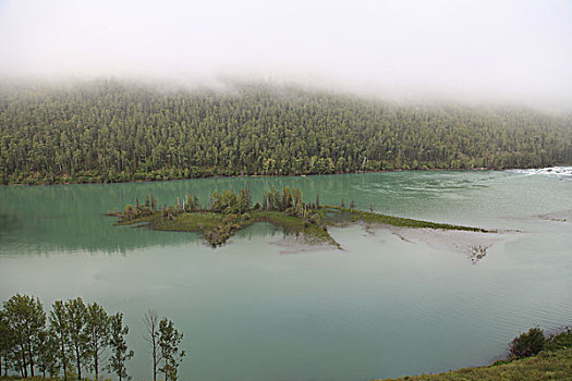 喀纳斯美景,卧龙湾