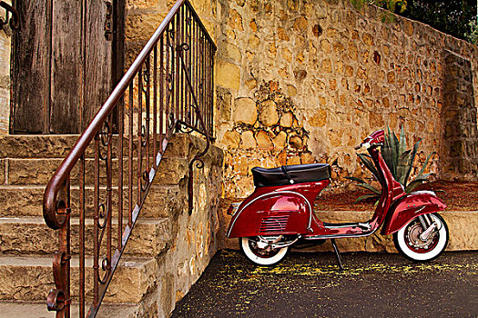 红色,低座小摩托,摩托车,停放,石墙