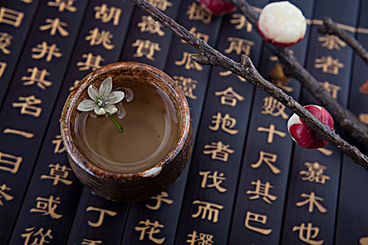厨房水槽怎么选，到底是装台上盆还是台下盆？