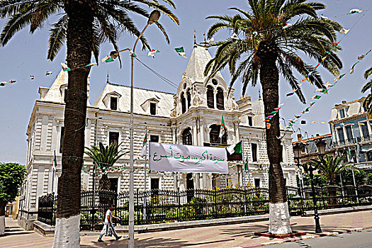 阿尔及利亚,市政厅