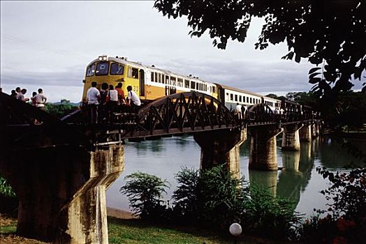 泰国,北碧府,河,游客,看,铁路,桥