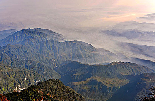 四川峨眉山,金顶