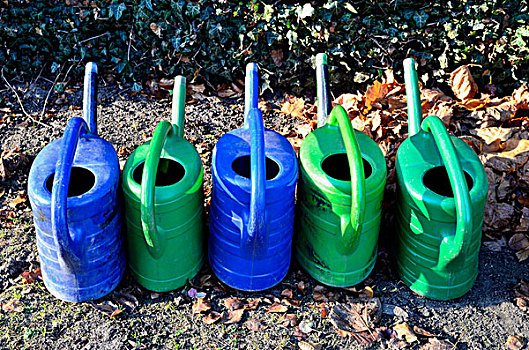 几个,蓝色,绿色,洒水壶,墓地,明斯特地区,北莱茵-威斯特伐利亚,德国,欧洲