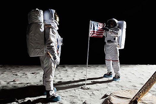两个,宇航员,月亮,美国国旗