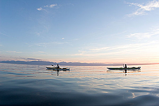 海上皮划艇,日落,靠近,不列颠哥伦比亚省,加拿大