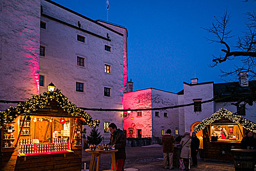 奥地利,萨尔茨堡,城堡,霍亨萨尔斯堡城堡,圣诞市场,黃昏