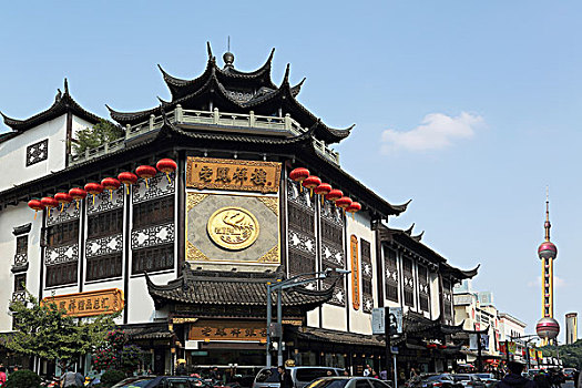 上海豫园商城老街日景