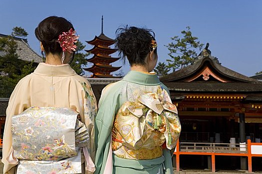 女人,穿,和服,塔,严岛神社,宫岛,广岛,日本