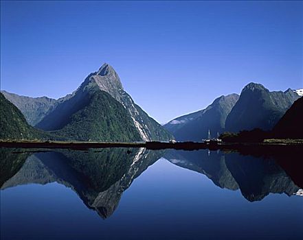 麦特尔峰,米尔福德峡湾,新西兰