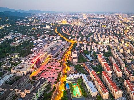 泰安红门及环山路夜景