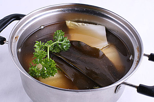 日式材鱼昆布锅